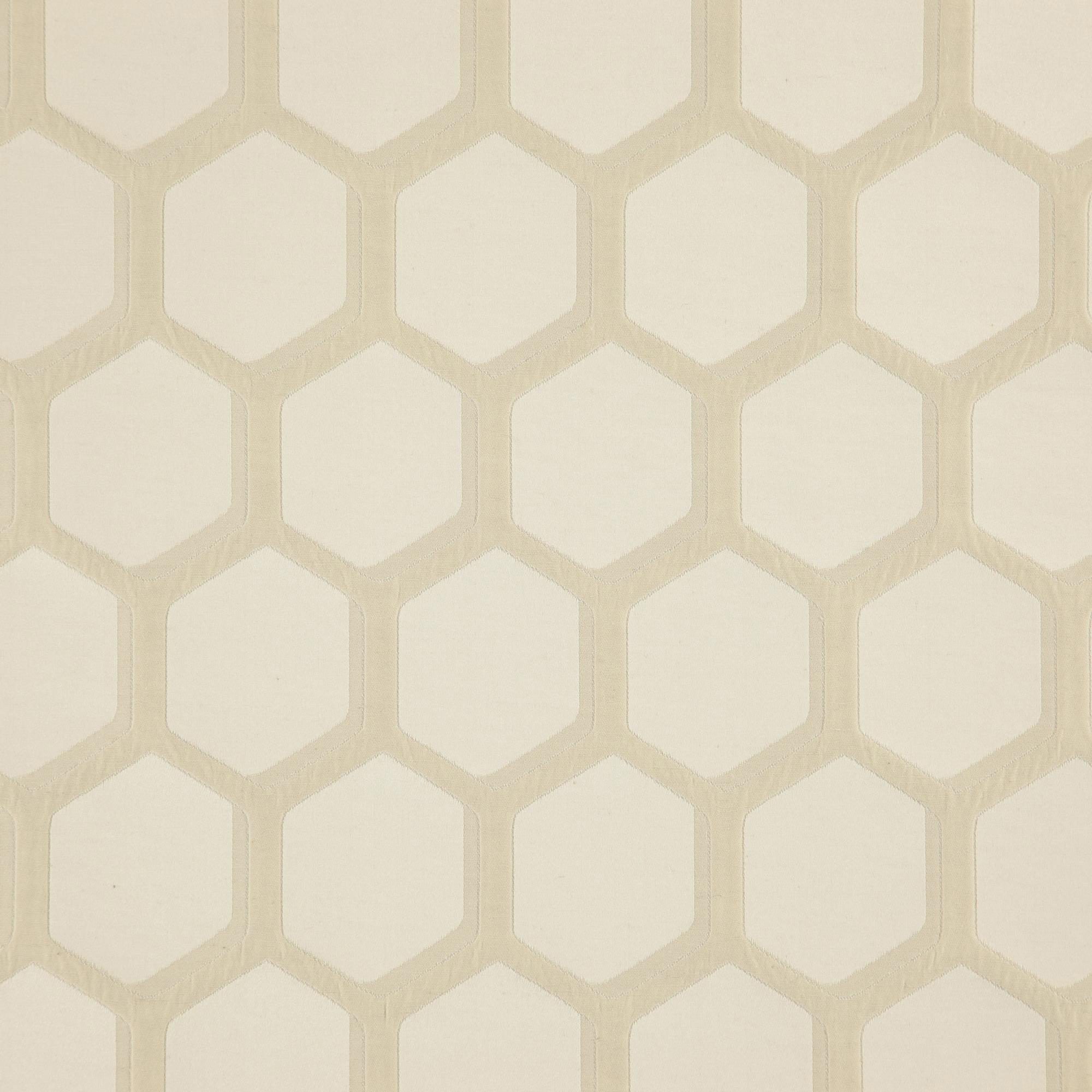 SIMONE – J7551 – Winning Windows Altitudea