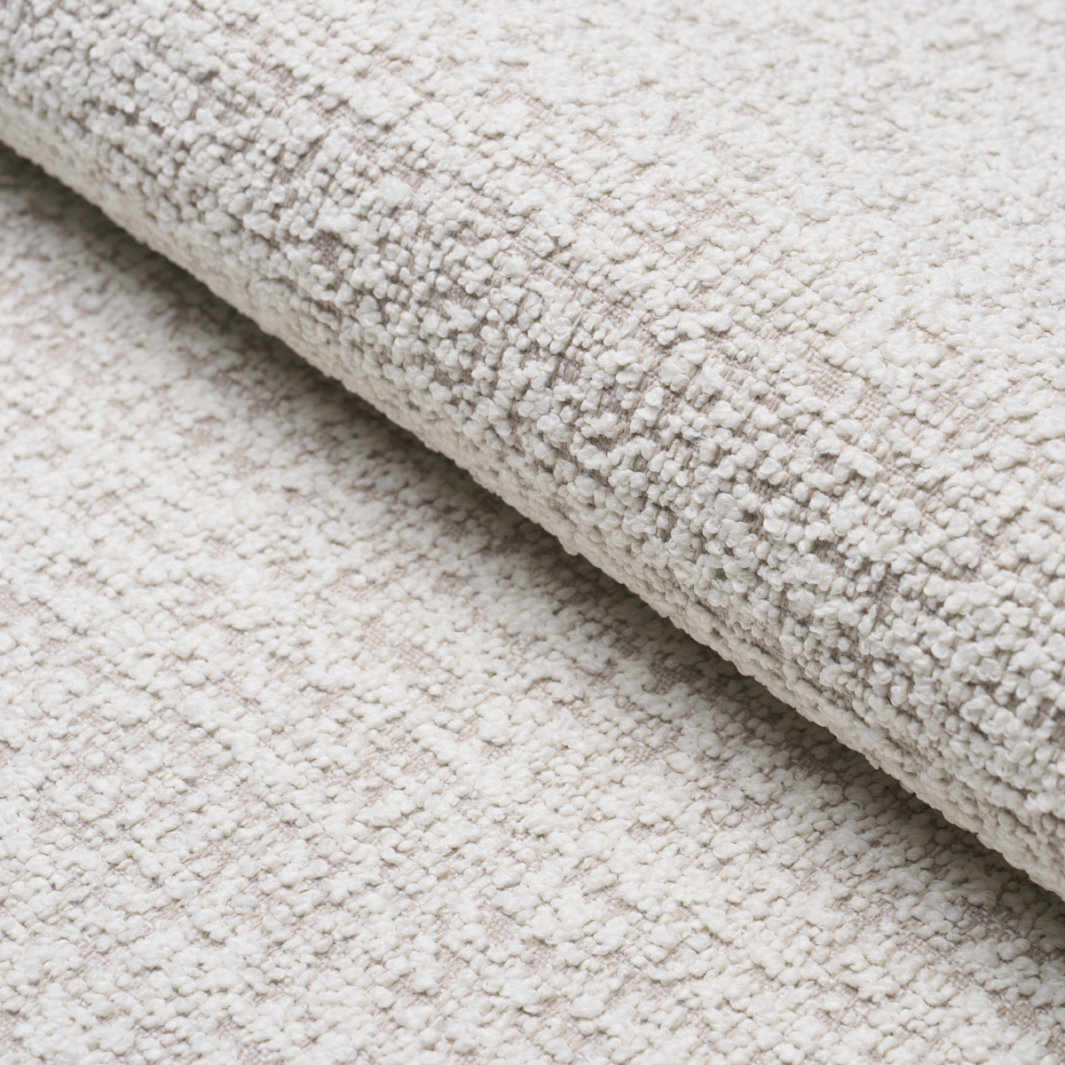 ZUZU INDOOR/OUTDOOR – WHITE ON NATURAL