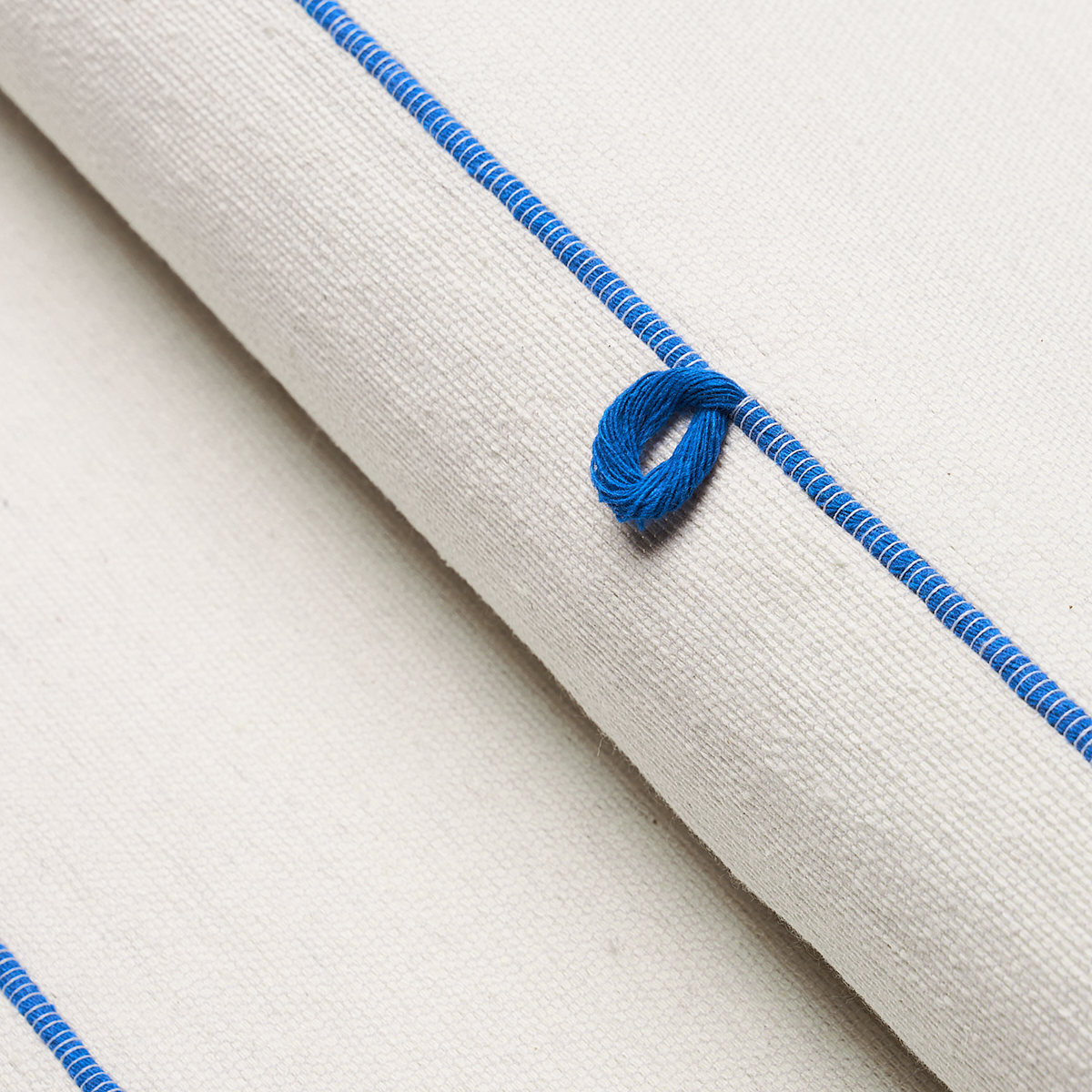 GLOBO KNOTTED HANDWOVEN – ROYAL BLUE