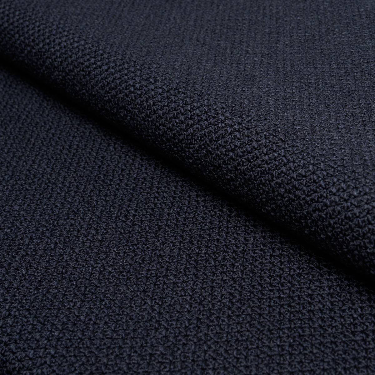 RAYE PERFORMANCE – NAVY